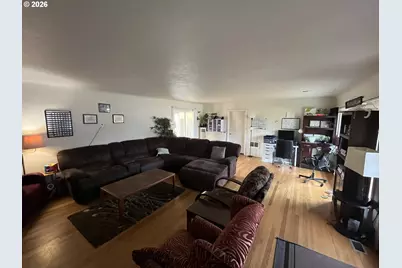 1022 Horn Ln, Eugene, OR 97404 - Photo 3
