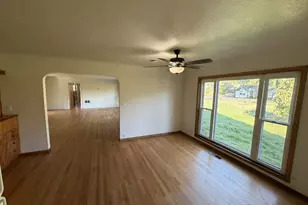 1022 Horn Ln, Eugene, OR 97404 - Photo 7