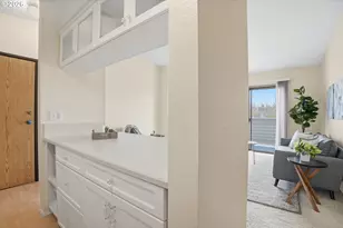 11040 SW Greenburg Rd, Tigard, OR 97223 - Photo 11