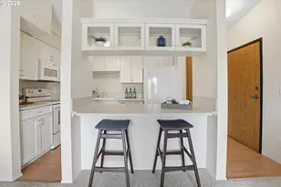 11040 SW Greenburg Rd, Tigard, OR 97223 - Photo 13