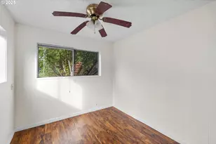 805 SE 139th Ave, Portland, OR 97233 - Photo 31