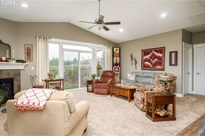 3291 SW Van Buren Way, Gresham, OR 97080 - Photo 5