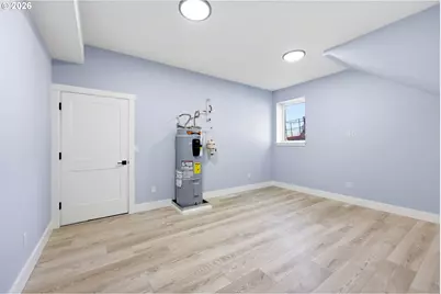 107 SE 3rd St, Troutdale, OR 97060 - Photo 33