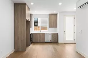 2731 SE Clinton St, Portland, OR 97202 - Photo 5