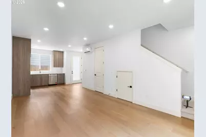 2731 SE Clinton St, Portland, OR 97202 - Photo 3