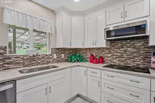 15935 SW Royalty Pkwy, King City, OR 97224 - Photo 17