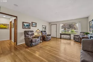 15935 SW Royalty Pkwy, King City, OR 97224 - Photo 5