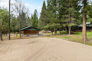 122 Carlos Ave, Rogue River, OR 97537 - Photo 33