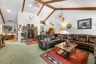 122 Carlos Ave, Rogue River, OR 97537 - Photo 7