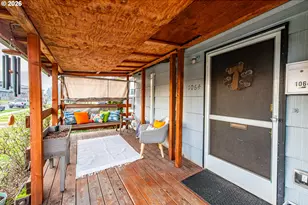 1064 E Taylor Ave, Cottage Grove, OR 97424 - Photo 3