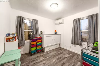 1064 E Taylor Ave, Cottage Grove, OR 97424 - Photo 15