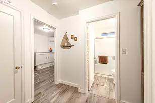 1064 E Taylor Ave, Cottage Grove, OR 97424 - Photo 13