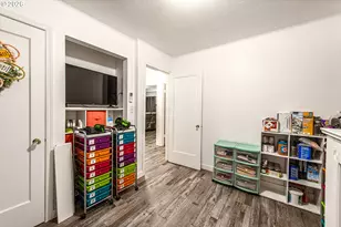 1064 E Taylor Ave, Cottage Grove, OR 97424 - Photo 17