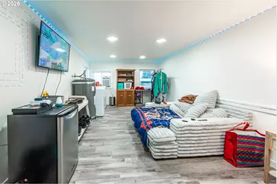 1064 E Taylor Ave, Cottage Grove, OR 97424 - Photo 29