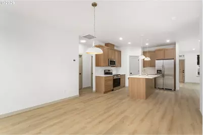 2333 W Castleman St, Longview, WA 98632 - Photo 13