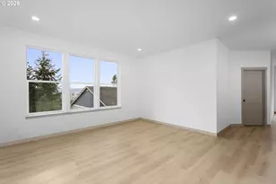 2333 W Castleman St, Longview, WA 98632 - Photo 3