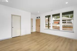 2333 W Castleman St, Longview, WA 98632 - Photo 7