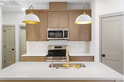 2333 W Castleman St, Longview, WA 98632 - Photo 9