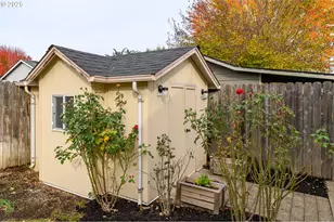 695 SW Westview Dr, McMinnville, OR 97128 - Photo 41