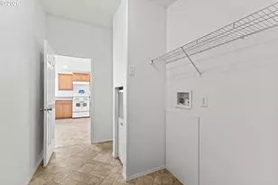 1050 Broadway Ave, Winchester Bay, OR 97467 - Photo 41