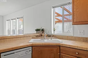 1050 Broadway Ave, Winchester Bay, OR 97467 - Photo 11