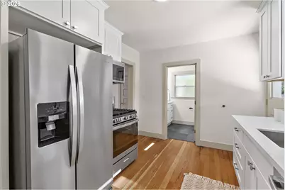 3327 SE 59th Ave, Portland, OR 97206 - Photo 9