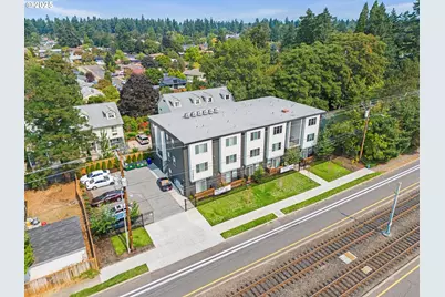 10985 E Burnside St #24, Portland, OR 97216 - Photo 9