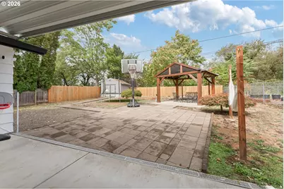 17929 SE Clay St, Portland, OR 97233 - Photo 27