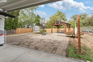 17929 SE Clay St, Portland, OR 97233 - Photo 27
