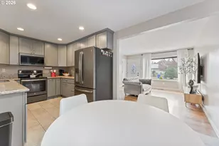 17929 SE Clay St, Portland, OR 97233 - Photo 9