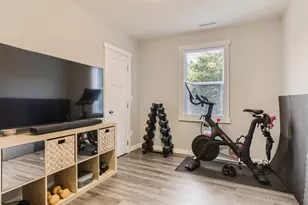 121 NE Knott St, Portland, OR 97212 - Photo 23