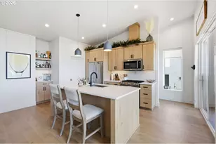 157 Shelton Mcmurphey Blvd, Eugene, OR 97401 - Photo 13