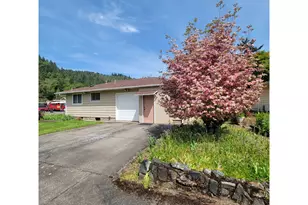 47858 W 1st St, Oakridge, OR 97463 - Photo 7