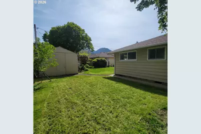 47858 W 1st St, Oakridge, OR 97463 - Photo 35