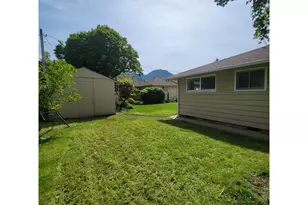 47858 W 1st St, Oakridge, OR 97463 - Photo 35
