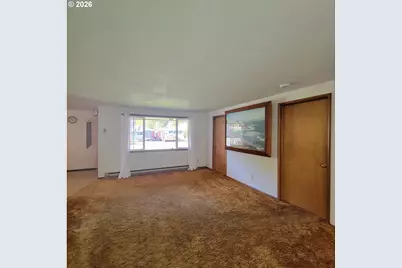 47858 W 1st St, Oakridge, OR 97463 - Photo 11