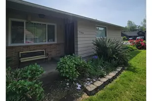 47858 W 1st St, Oakridge, OR 97463 - Photo 5