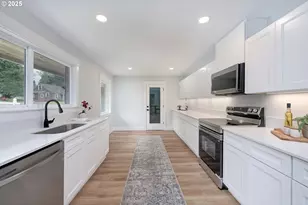 5775 SE Cesar E Chavez Blvd, Portland, OR 97202 - Photo 5