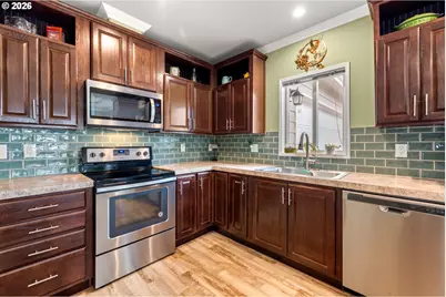 721 Oriental Ct, Molalla, OR 97038 - Photo 7