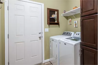 721 Oriental Ct, Molalla, OR 97038 - Photo 27