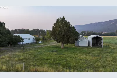 74822 Lower Diamond Ln, Wallowa, OR 97885 - Photo 17