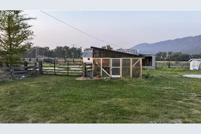 74822 Lower Diamond Ln, Wallowa, OR 97885 - Photo 19