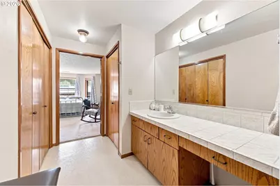 13815 NW 10th Ct #F, Vancouver, WA 98685 - Photo 17