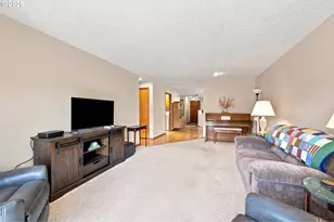 13815 NW 10th Ct, Vancouver, WA 98685 - Photo 9