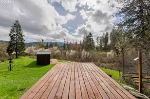 402 Northside Rd, Sutherlin, OR 97479 - Photo 29