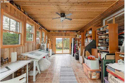 402 Northside Rd, Sutherlin, OR 97479 - Photo 19