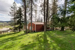 402 Northside Rd, Sutherlin, OR 97479 - Photo 29