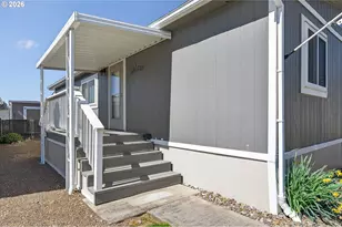 4155 NE Three Mile Ln, McMinnville, OR 97128 - Photo 3