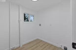 9828 SE Ellis St, Portland, OR 97266 - Photo 11