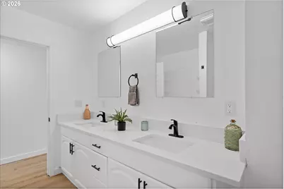 9828 SE Ellis St, Portland, OR 97266 - Photo 7